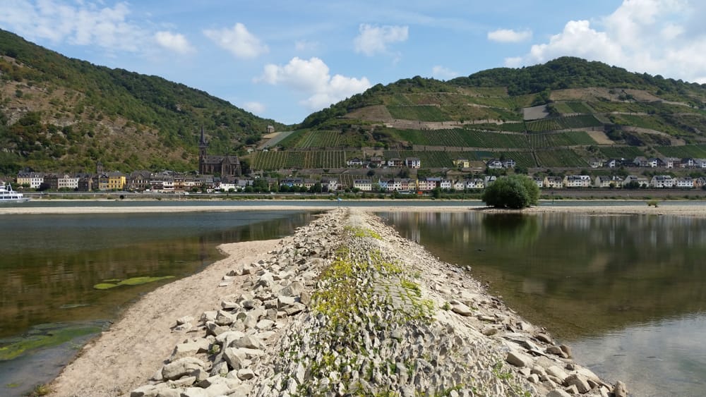 Lorch ist Rheingau und Mittelrhein zugleich. Der Stadtteil Lorchhausen (Foto 2015) grenzt schon an das rheinland-pfälzische Kaub.