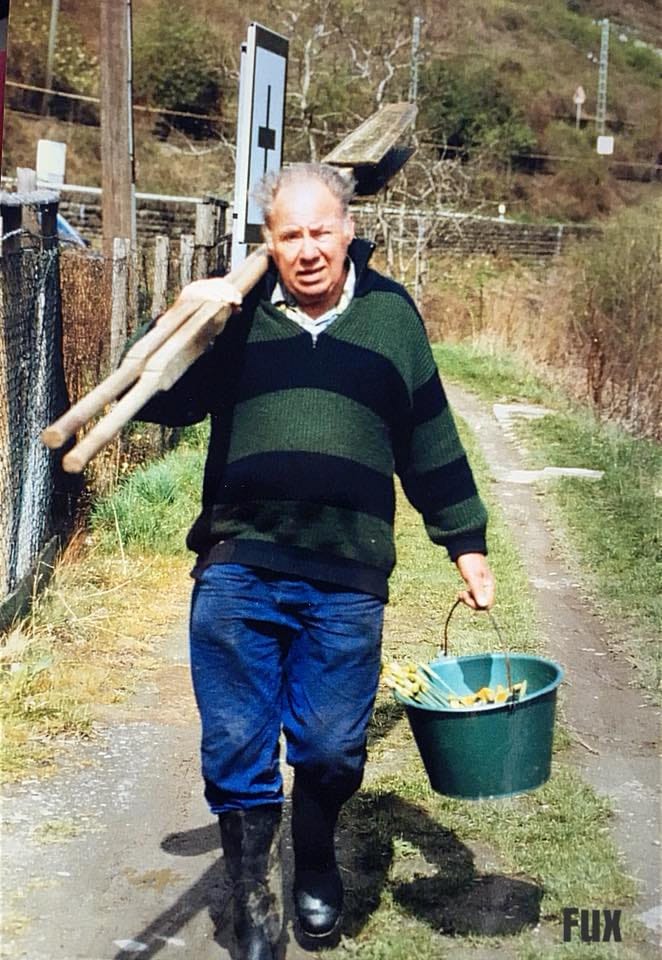 Fritz Bastian auf dem Rückweg von der Bacharacher Insel. Foto: Barbara Fuchs.
