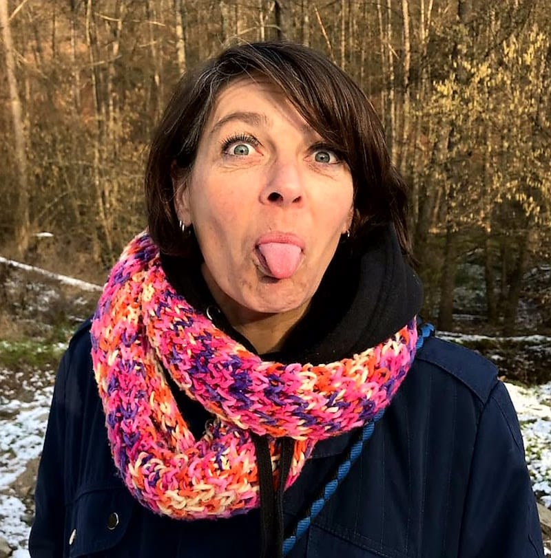 Esther Pscheidt macht Treibholzkunst - und manchmal auch Quatsch.