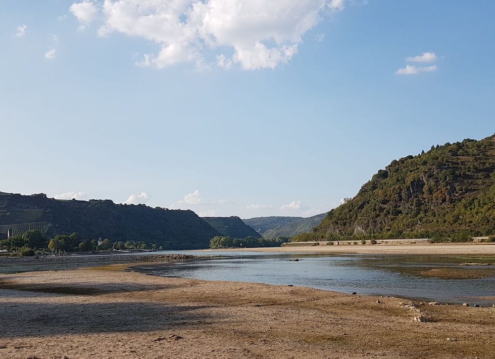 https://www.swr.de/swraktuell/rheinland-pfalz/Trockenheit-in-Rheinland-Pfalz-Rekord-bei-Niedrigwasser-im-Mittelrheintal,rhein-pegelstand-rekord-100.html