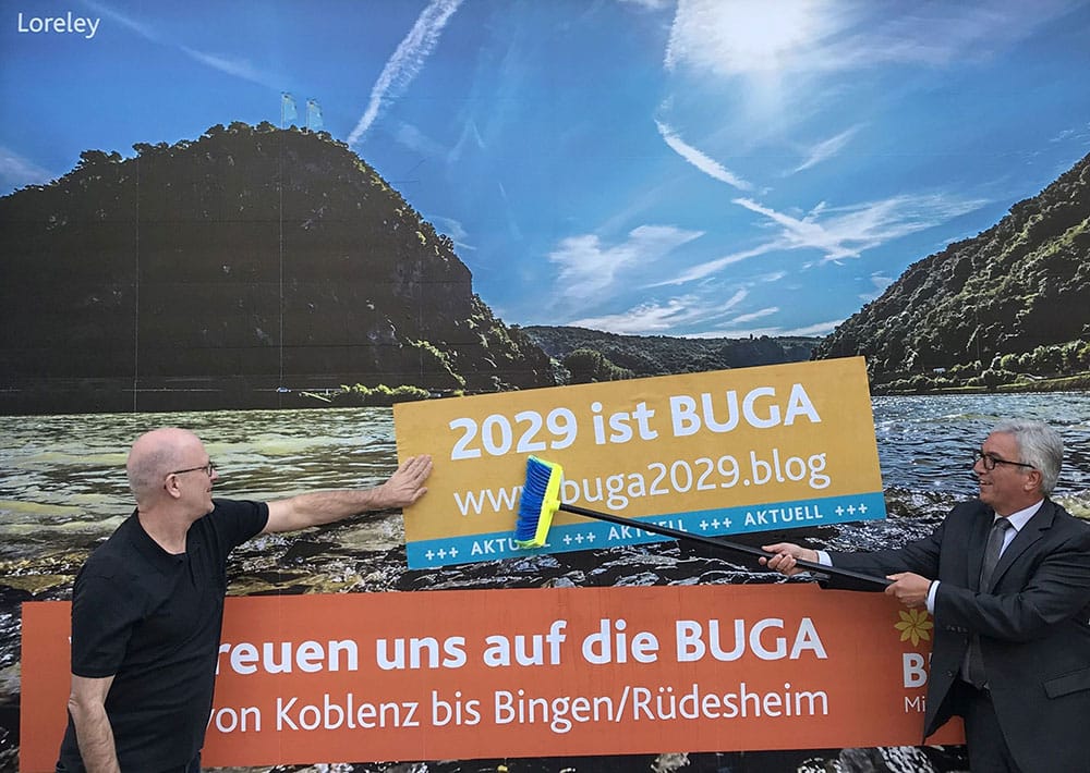 Roger Lewentz (r.) bei der Präsentation der Buga Kampagne. Foto: Ministerium des Inneren RLP..