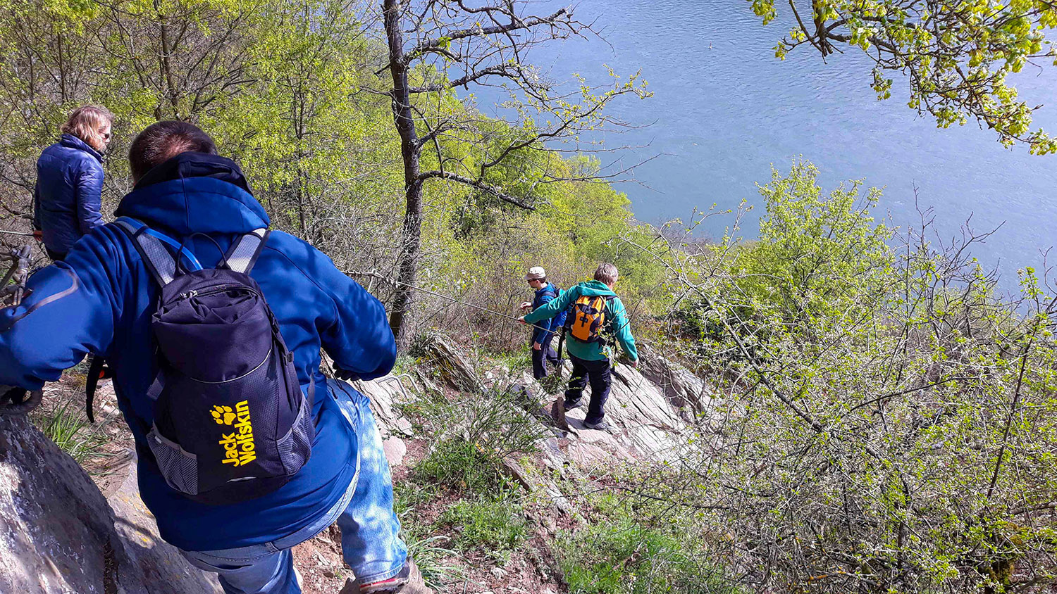 Alpiner Abstieg am Mittelrhein. Foto: heimatwandern.de