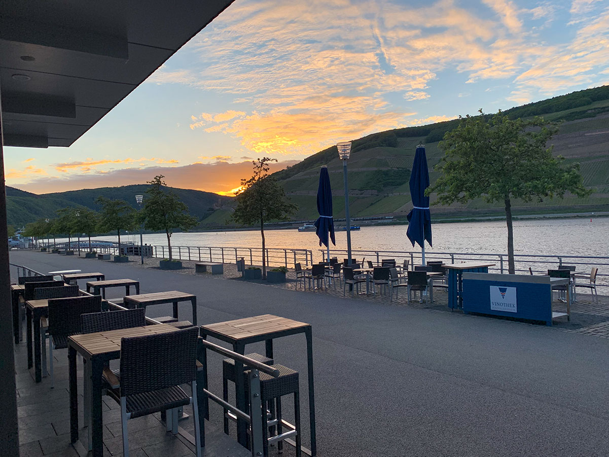 Sonnenuntergang an der Binger Vinothek. Foto: Privat