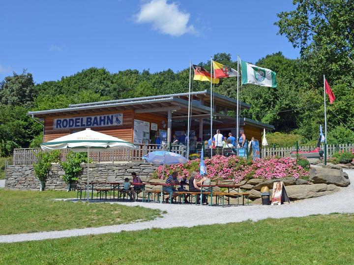 Eingang zur Sommerrodelbahn auf der Loreley.