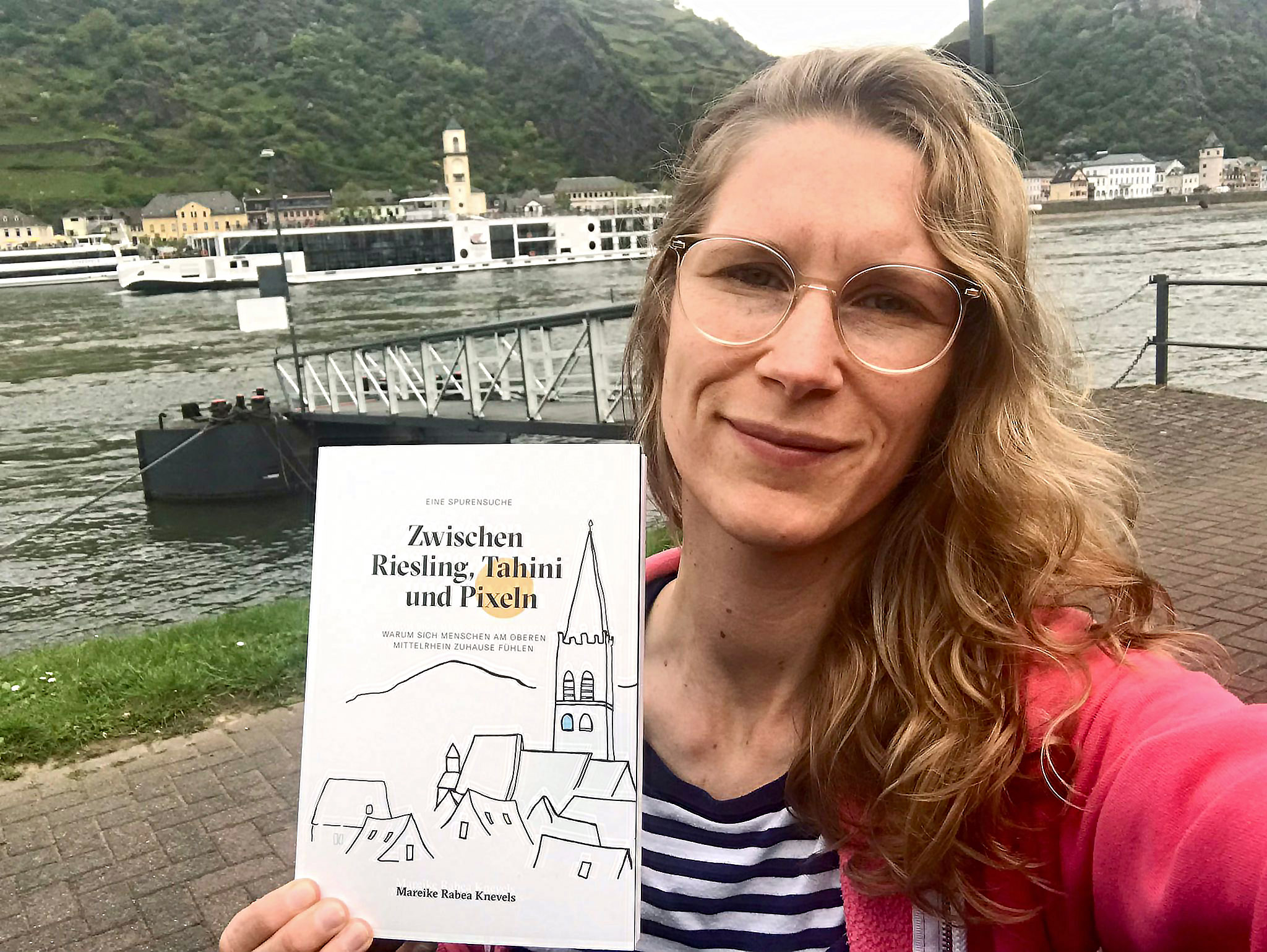 Mareike am Mittelrhein: Die Burgenbloggerin 2019 bleibt der Region verbunden. Foto: Privat