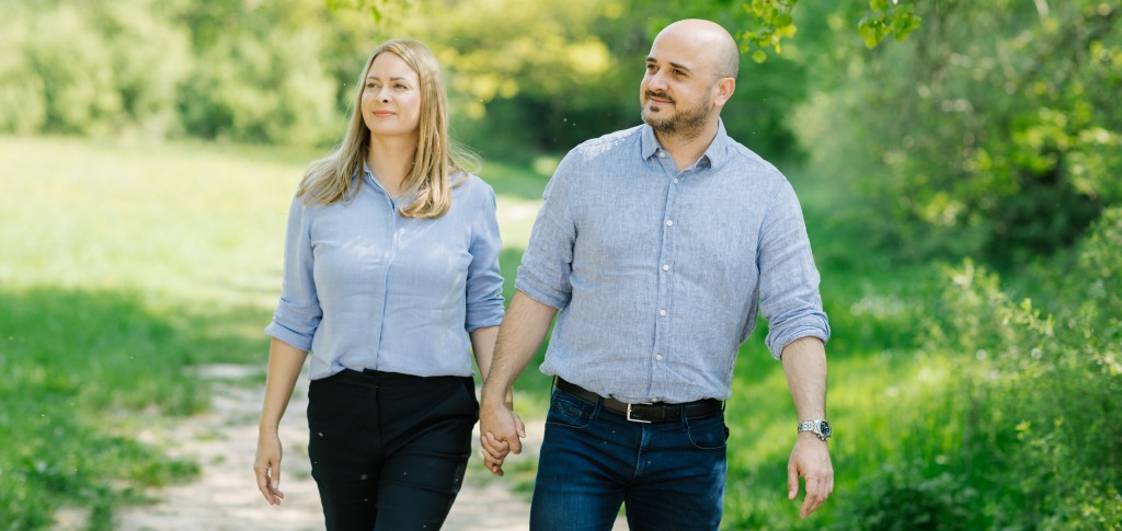 Klassiker der Wahlwerbung: Der Kandidat mit Ehefrau. Foto: Team Seemann.