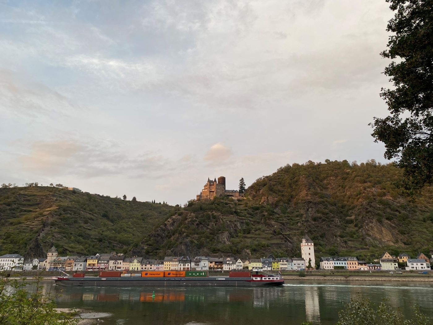 Blick auf St. Goarshausen, September 2023