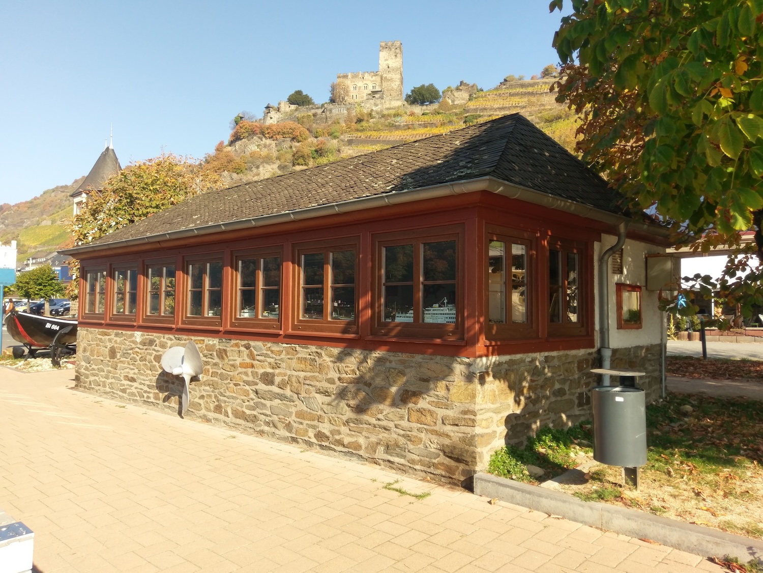 Das gemeinfreie Foto von Marion Halft zeigt das frühere Kauber Lotsenhaus