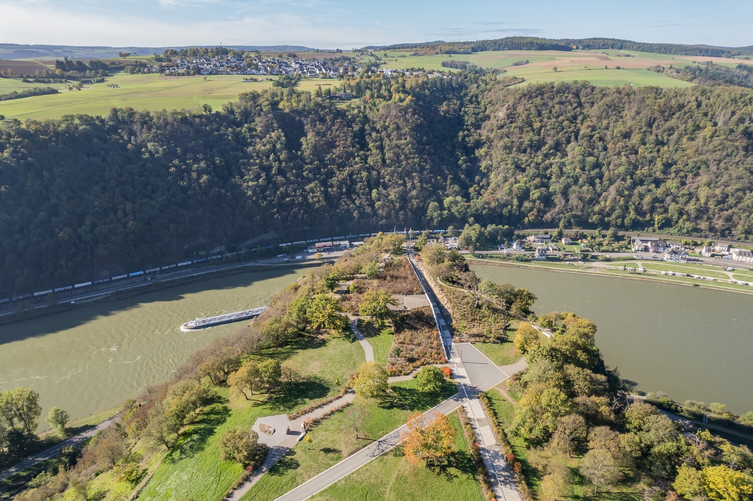 Loreley aus der Luft. Foto: Andreas Pacek, fototour-deutschland.de/Romantischer Rhein Tourismus GmbH (CC BY 4.0 https://creativecommons.org/licenses/by/4.0/