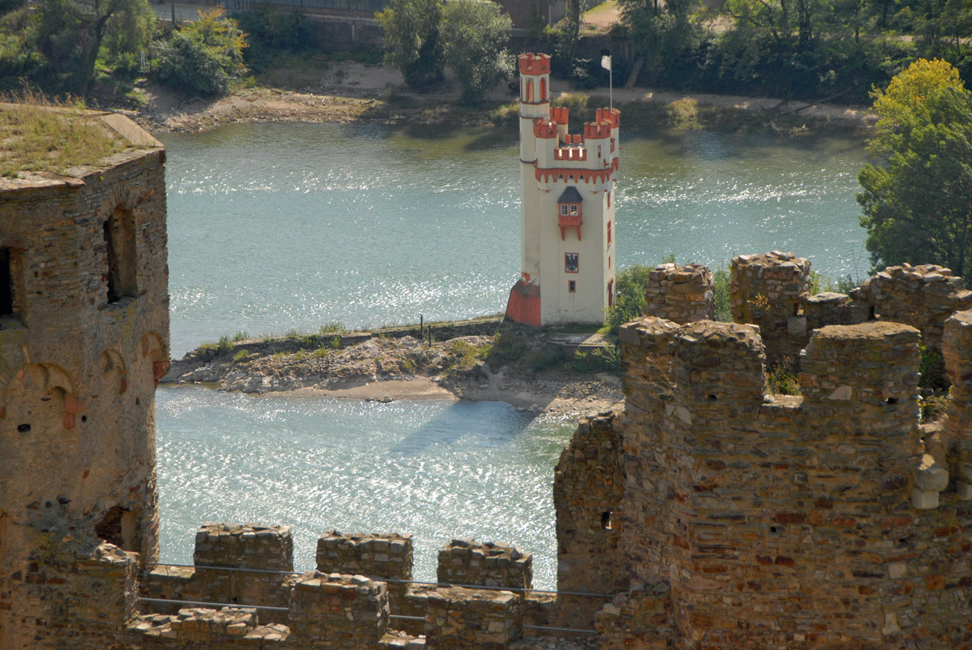 Blick auf den Mäuseturm. Foto: RÜD Tourist AG / Rolf Wölfert