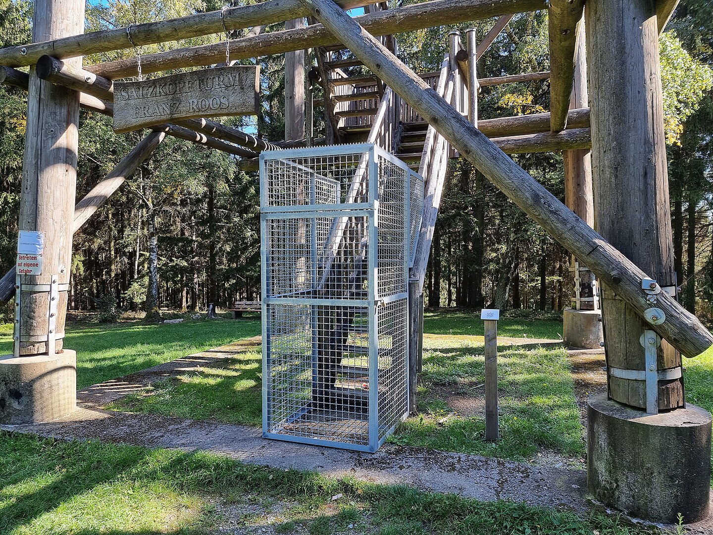 Der gesperrte Salzkopfturm im Binger Wald.