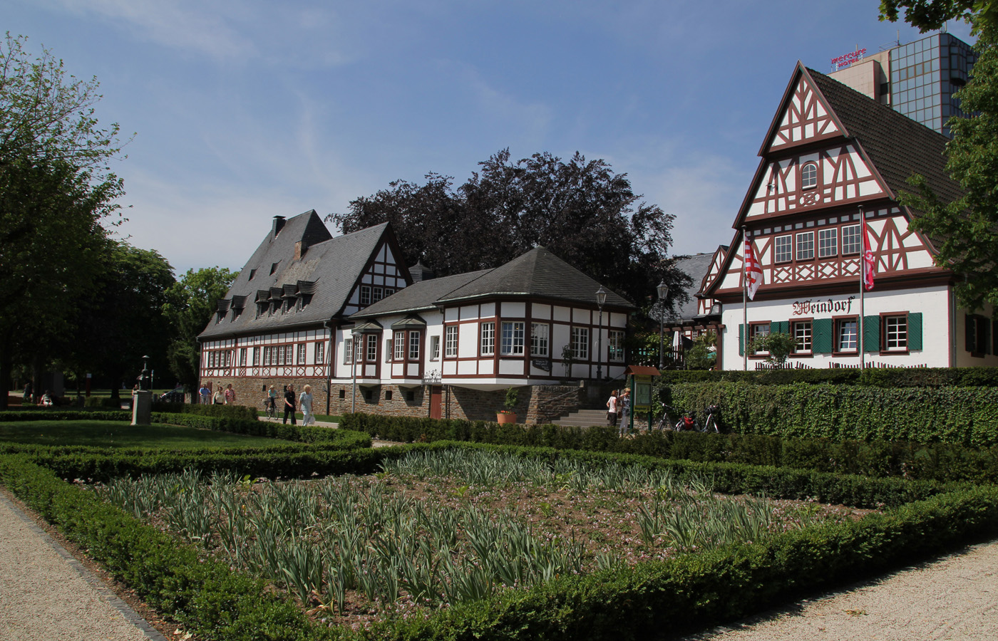 Weindorf in Koblenz, 2011. Foto: Von Holger Weinandt - Eigenes Werk, CC BY-SA 3.0 de, https://commons.wikimedia.org/w/index.php?curid=15150572