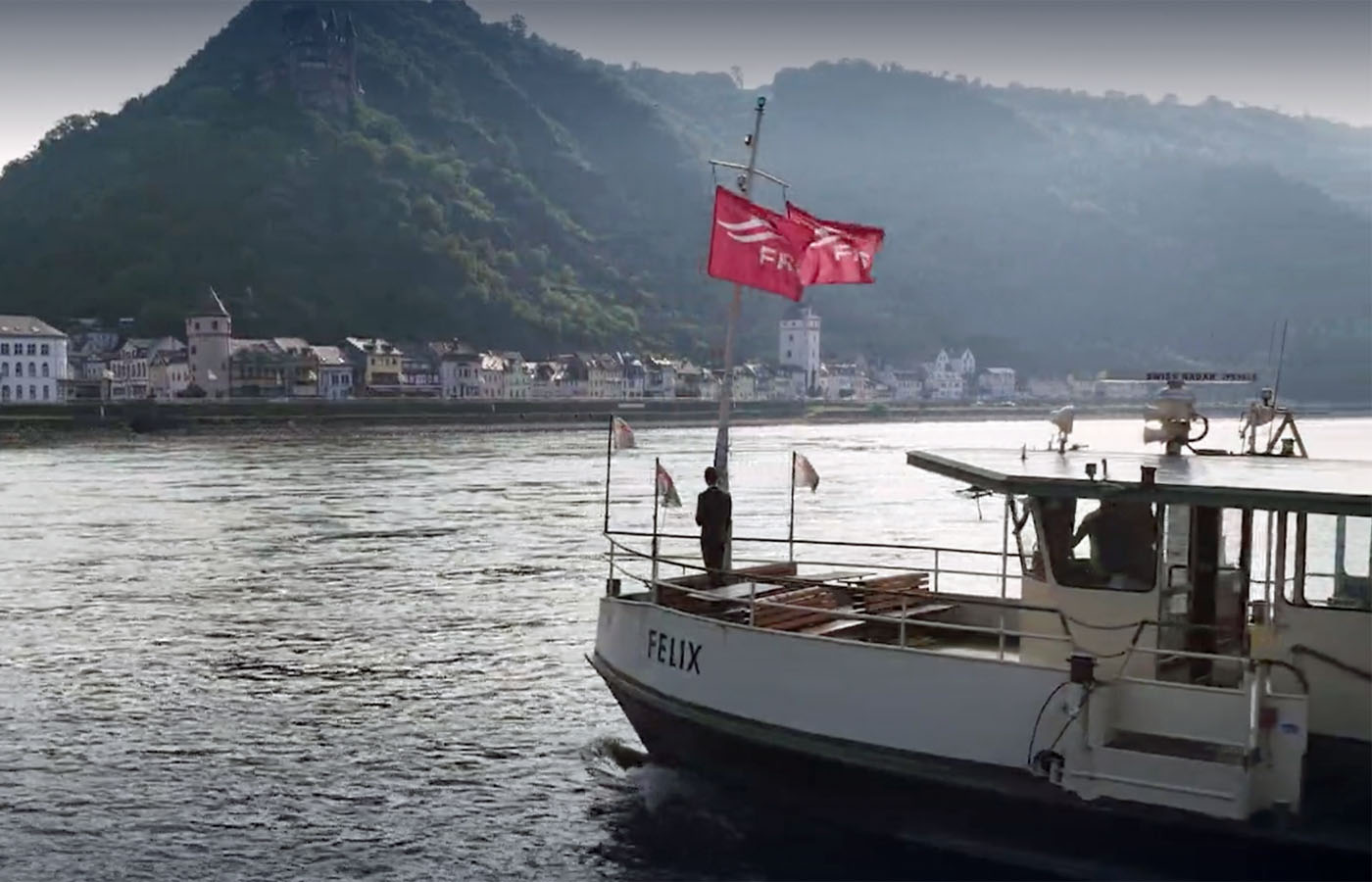 Mittelrhein-Weinkönig Felix Grün an Bord der "MS Felix". Screenshot: SWR